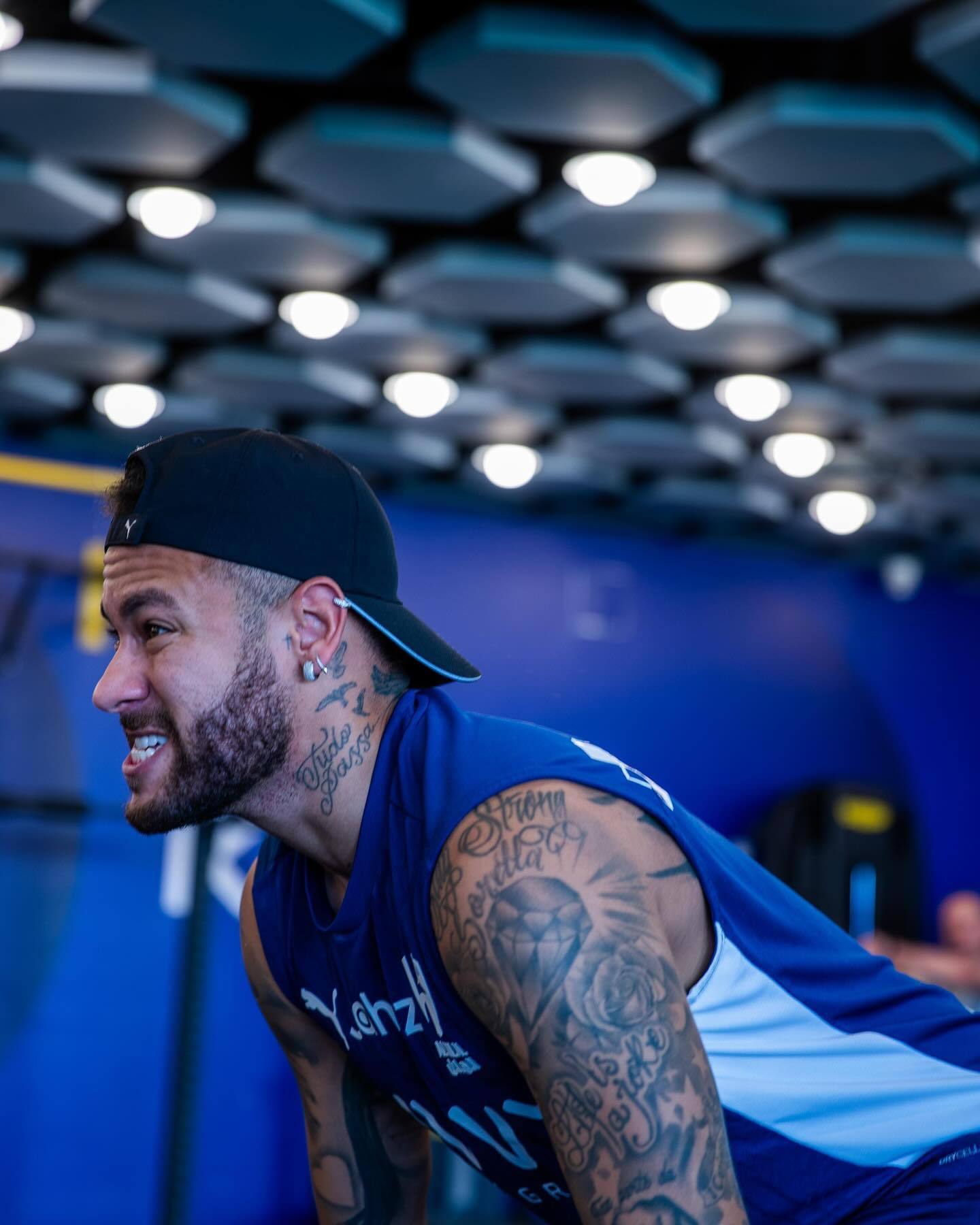 詹姆斯末节怒砍12分！雷迪克：他为湖人注入了强心剂