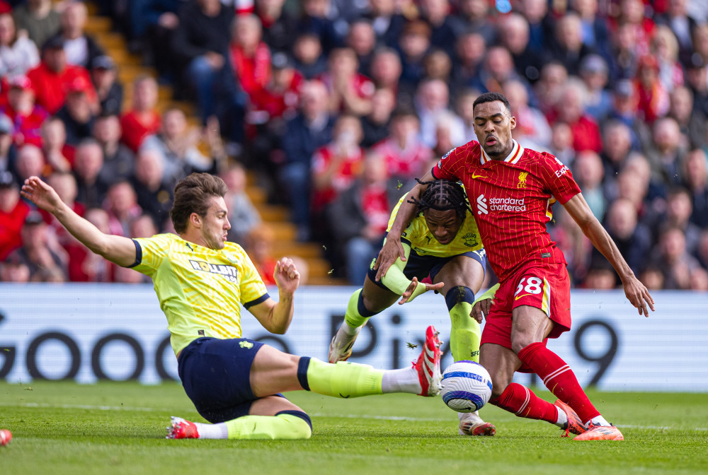 米兰名宿：米兰需要一名真正的中锋，看到莫德里奇这么投入真是太棒了