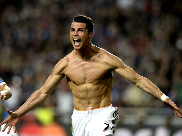 球星连续三次强硬打成