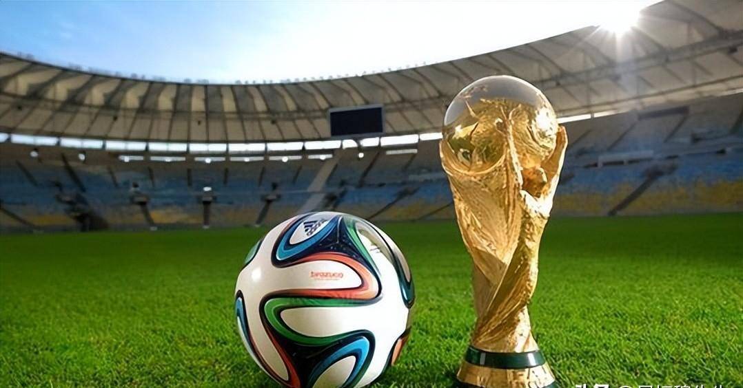 官方：切尔西签下19岁后卫哈托，转会费4418万欧签约至2032年