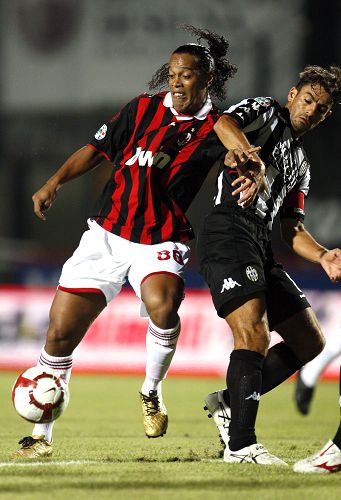 继沧州、广州解散后，中超又现大雷！欠税上亿，这3支球队存亡一线