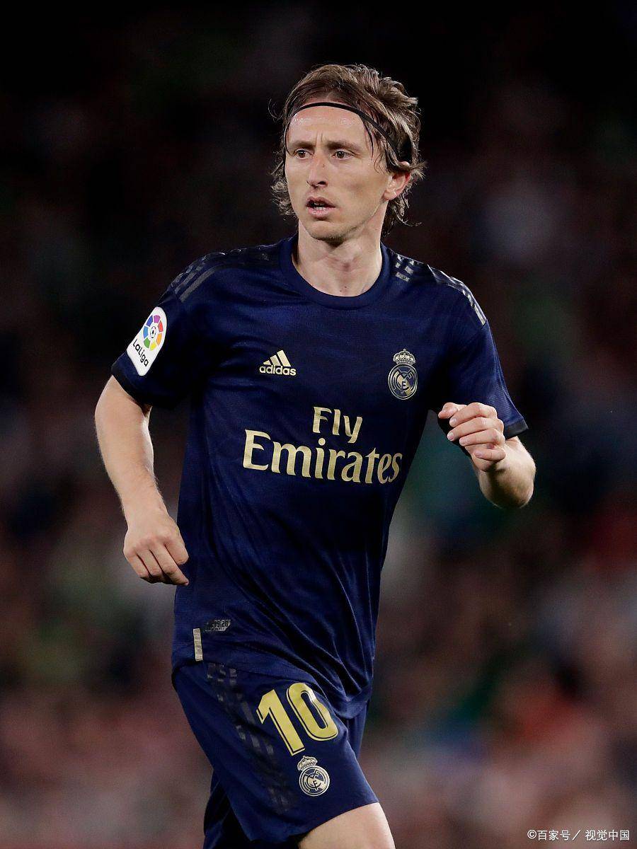 巴萨梅西进球助球队领先皇家社会