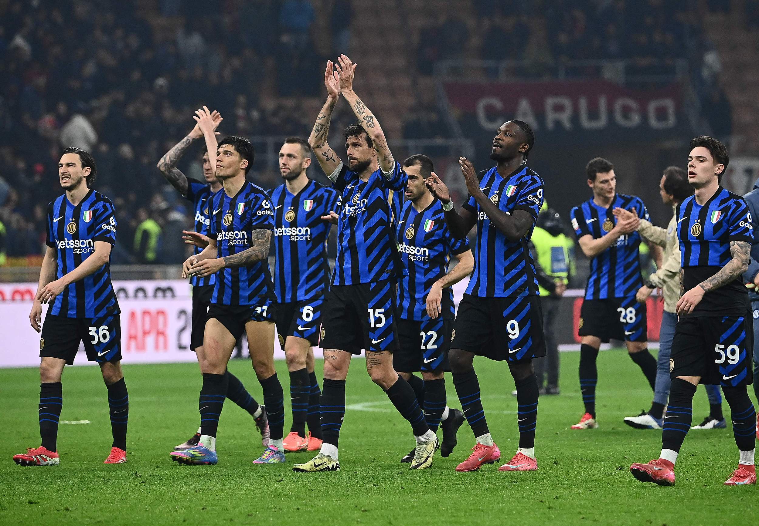 周定洋入围亚冠最佳球员，但因限薪令遭拒，欲重返欧洲或改身份寻求更高薪资。