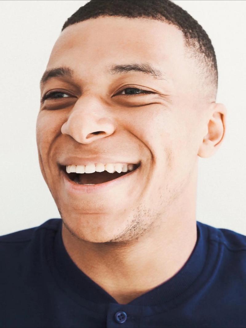 舍甫琴科：AC米兰本赛季有能力问鼎意甲，莱奥还有提升空间